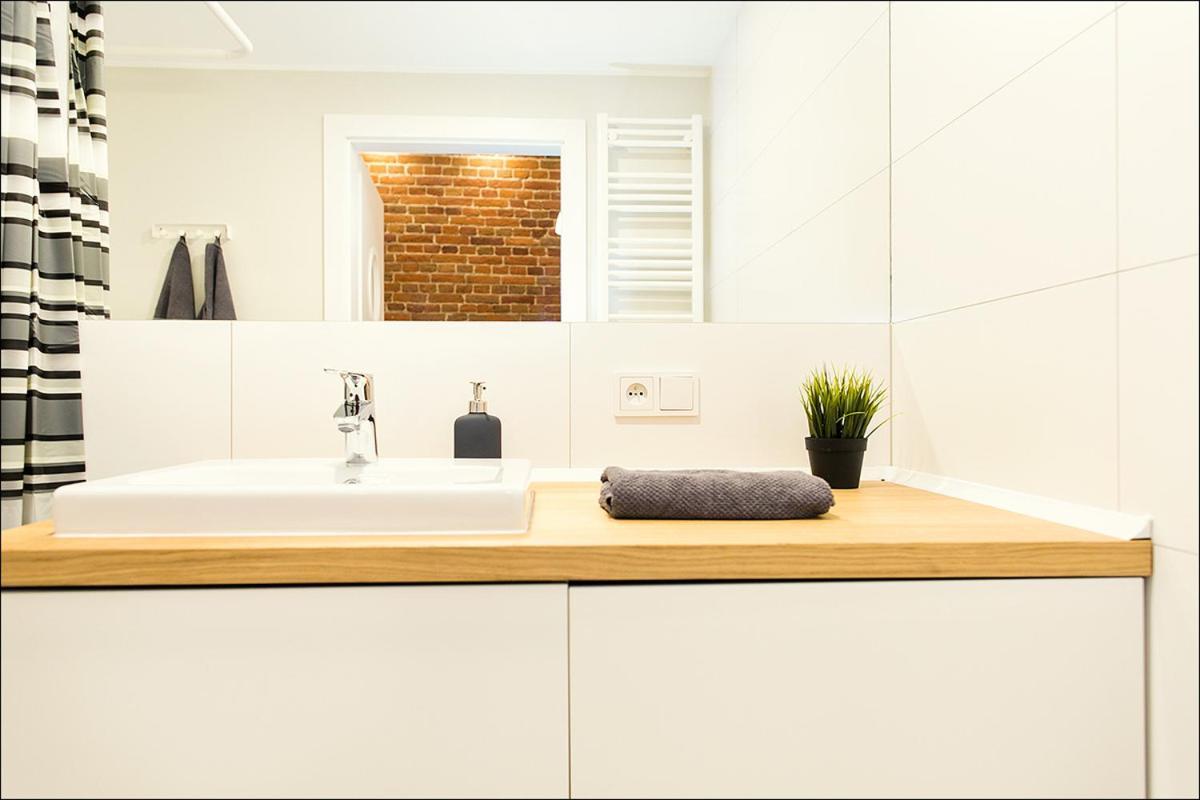 Terra Studio Dworcowa Apartment Wroclaw Exterior photo